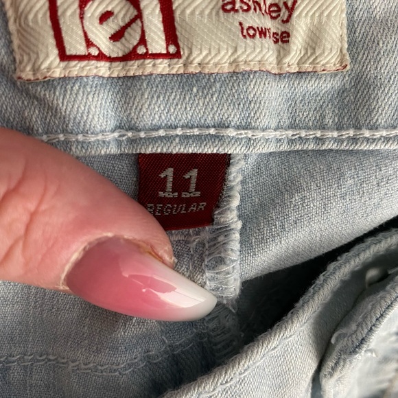 L.e.I Super Stretchy Flare Bell Bottom Jeans - Picture 6 of 6